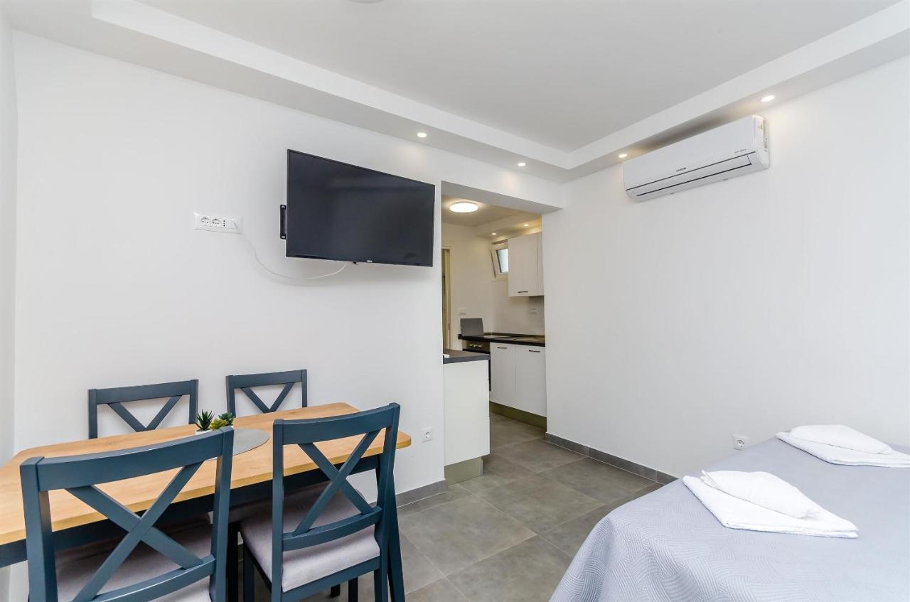 Apartment Milan Rogoznica (Sibenik-Knin)